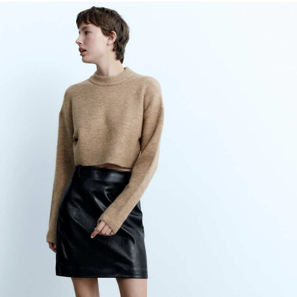 Zara Cropped Knit Sweater Size S